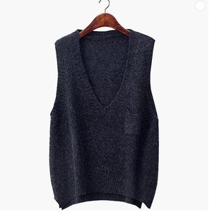Futurist Women’s Boxy Solid Color Low V Neck Marled Knitted Sweater Vest Top